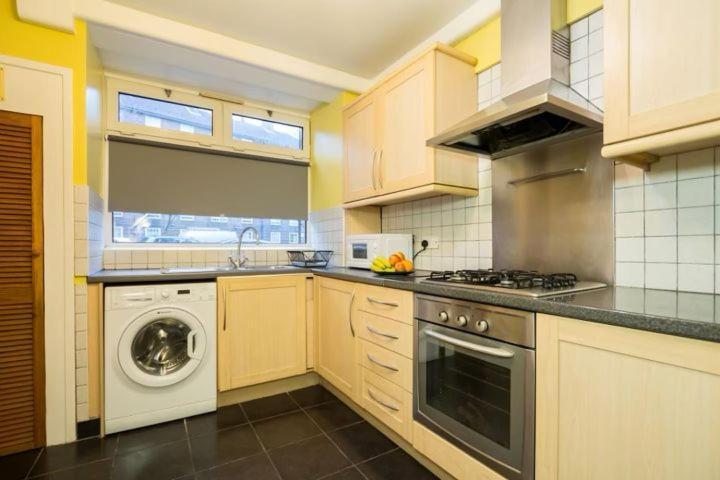 Cosy Room With Smart Tv In Central London Exterior photo